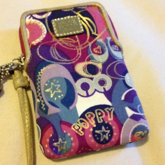 Coach Poppy wristlet
