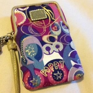 Coach Poppy wristlet
