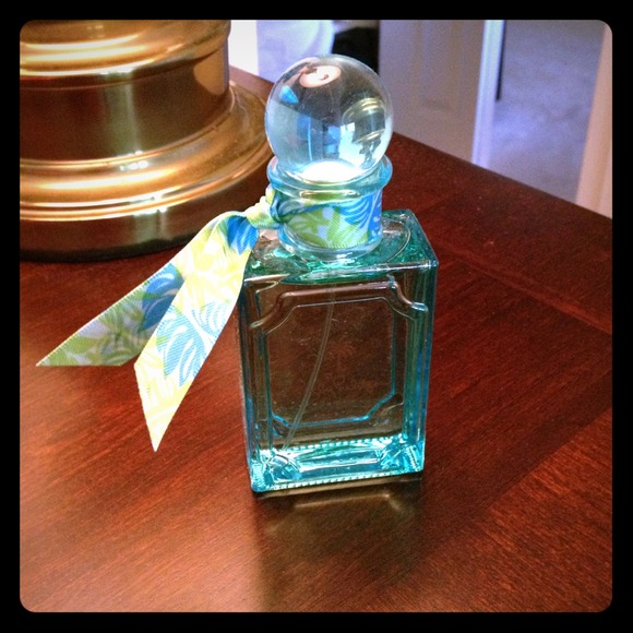 Lilly Pulitzer Beachy perfume
