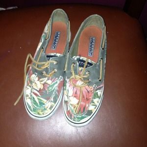 Hawaiian sperry sz7