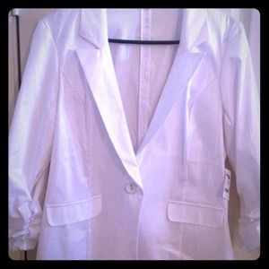 💕💕Traded💕💕White blazer - nwt