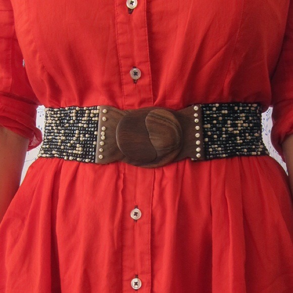 SOLD bead and wood belt - Picture 2 of 2