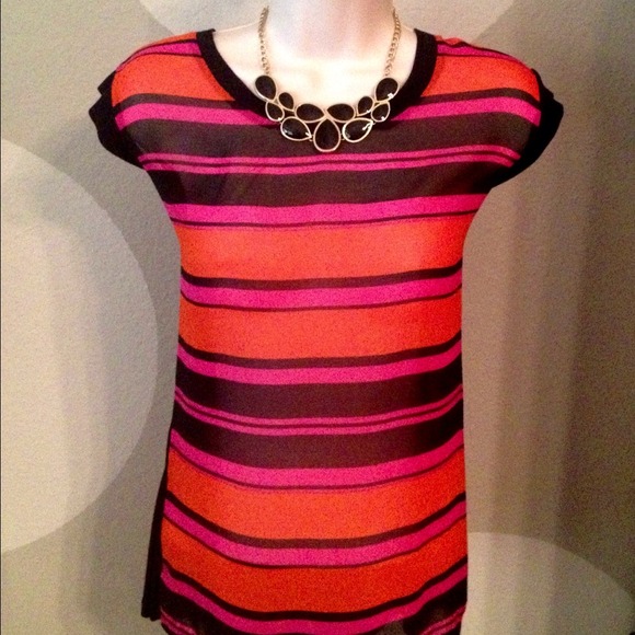 ///SOLD in BUNDLE/// FOREVER 21 Striped Neon Top
