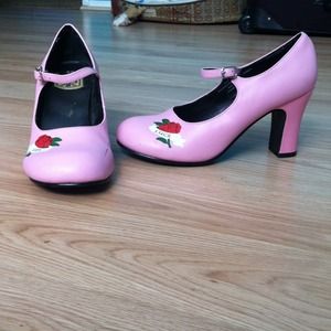 Pink rockabilly heels