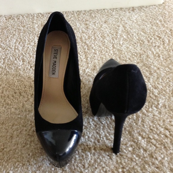 Steve Madden black heels