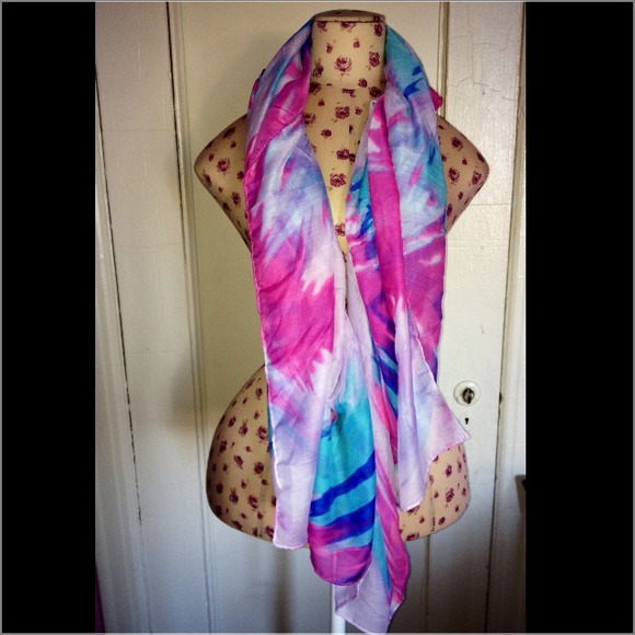 Multi Colored Scarf - Picture 2 of 4