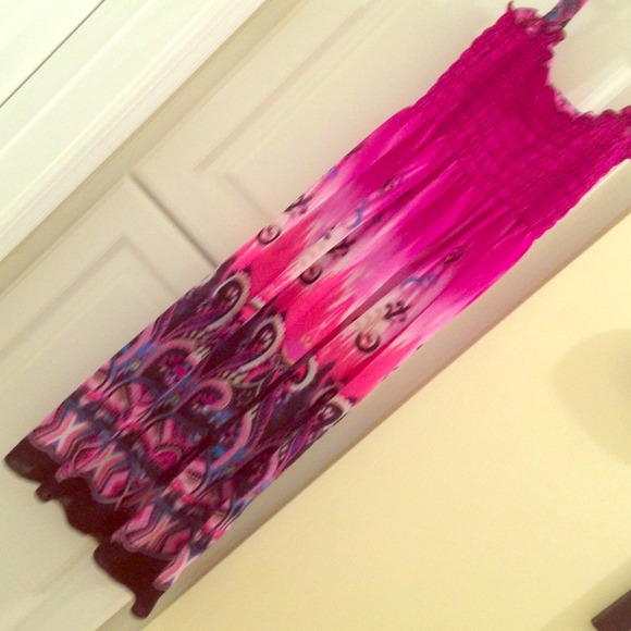 REDUCED Nov 27 maxi dress