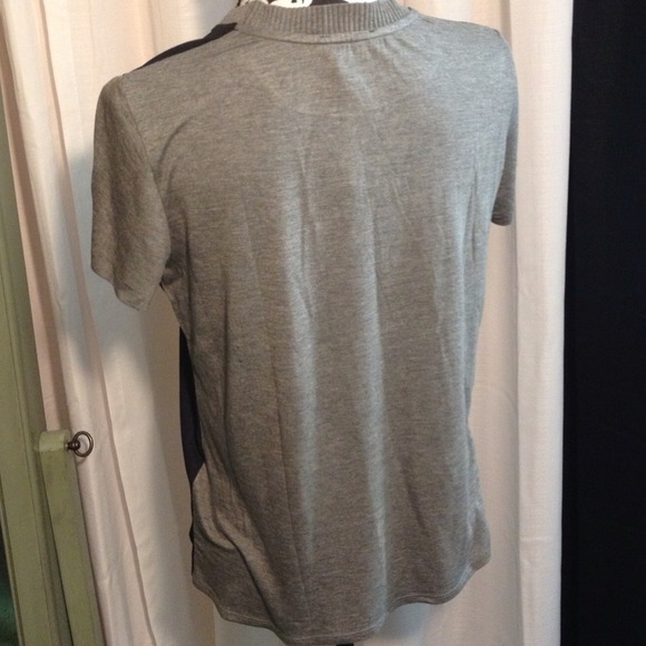 ❌SOLD❌ in Bundle Zara W&B Collection Print Tee - Picture 3 of 4
