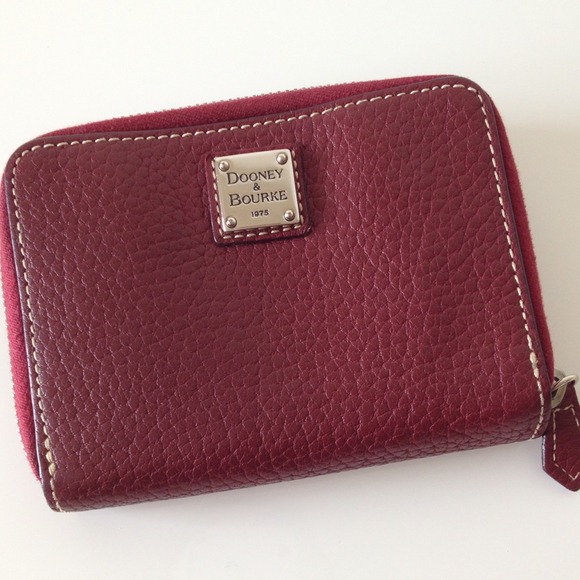 🎀Dooney & Bourke Leather Wallet🎀