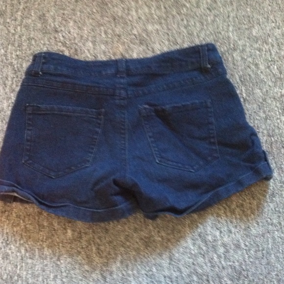 Shorts - Picture 2 of 2