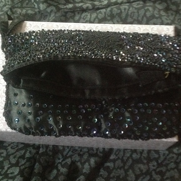 Kimchi Blue beaded purse - Picture 3 of 3