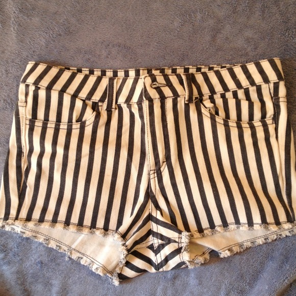 H and M striped high waist shorts