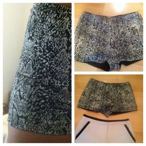HIGH WAISTED SHORTS