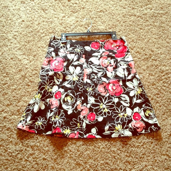 Flower pattern skirt