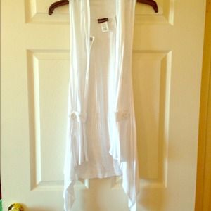 Sleeveless lightweight slub/coverup.