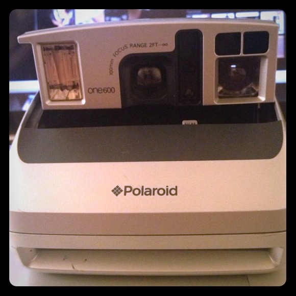 Polaroid one600