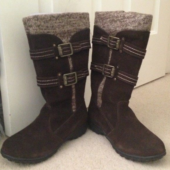 -20F boots, never worn, brown