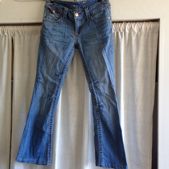 Seven7 Jeans