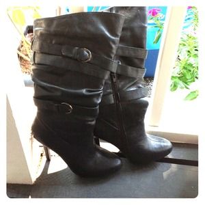 JustFabulous Sz 7 Boots - Black