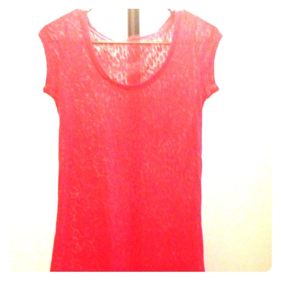 Top also available in white