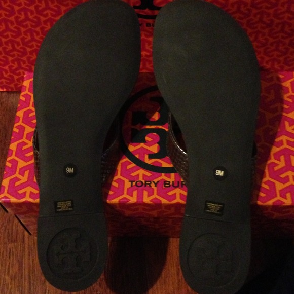 ❌SOLD❌💯Thora 2-metallic tumble from Tory - Picture 4 of 4