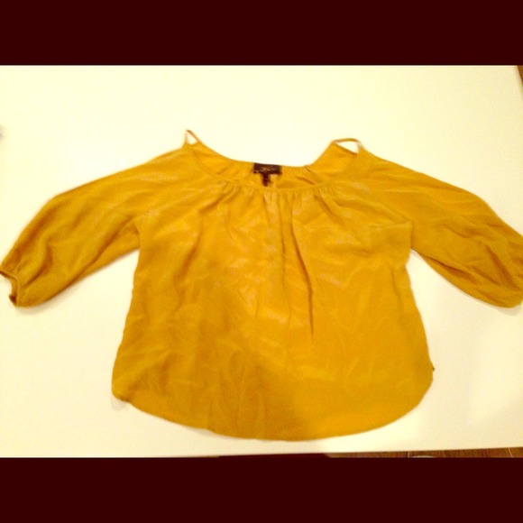 Gold top with slit sleeves