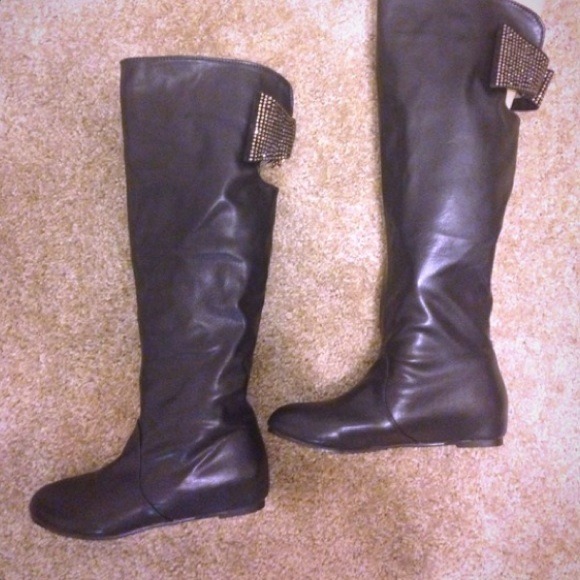 Boots - Black bow boots