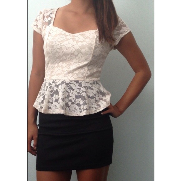 Forever 21 Dresses & Skirts - Cute black and white peplum dress