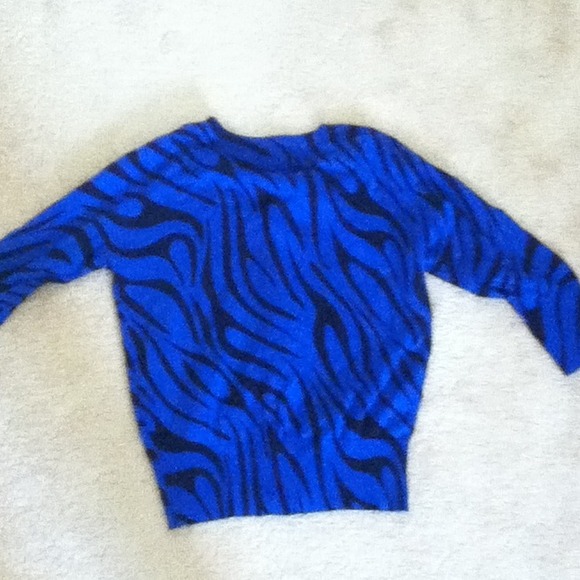 Cardigan - Picture 2 of 3