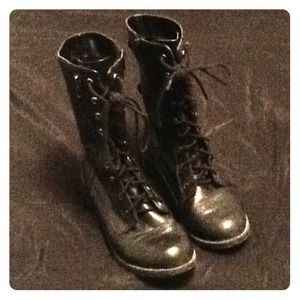 black  militar boots