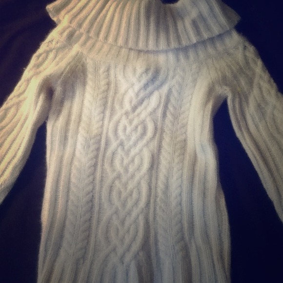 Sweater:) great shape!!
