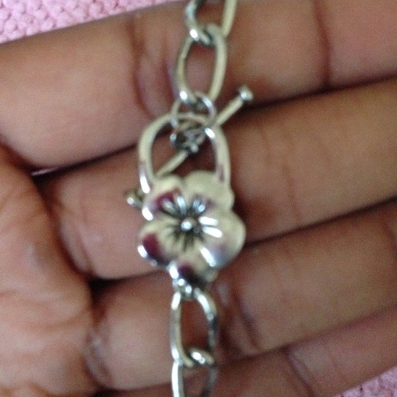 Hello kitty necklace 😻 - Picture 2 of 2