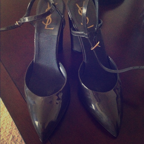 YSL SANDALS