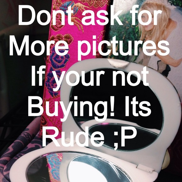 Hello Kitty compact - Picture 4 of 4