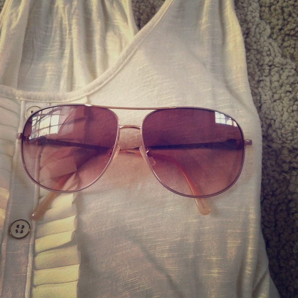 Steve Madden Rose Aviator Sunglasses