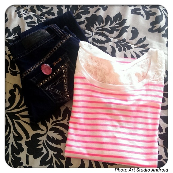 🚫❌SOLDD❌🚫Express- neon Stripes top