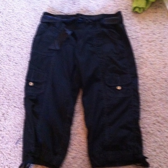 More black capris