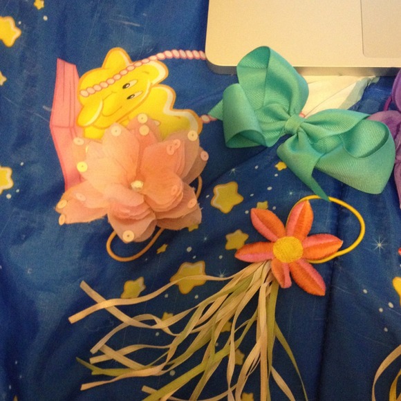 Bows!!!! - Picture 3 of 3