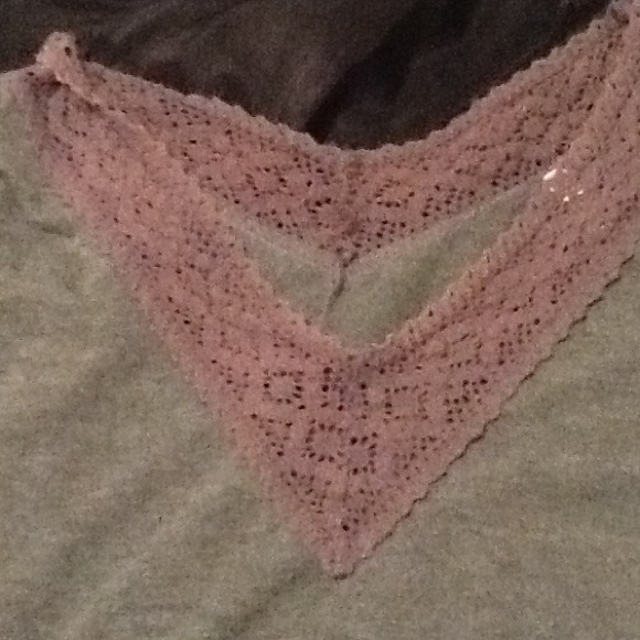 gray top - Picture 3 of 4