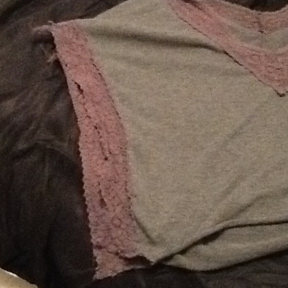 gray top - Picture 4 of 4