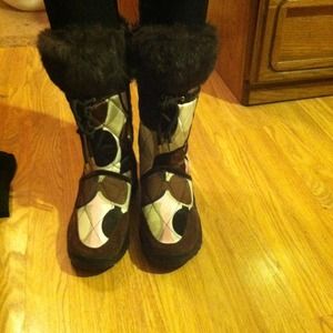 Authentic used coach snow boot!