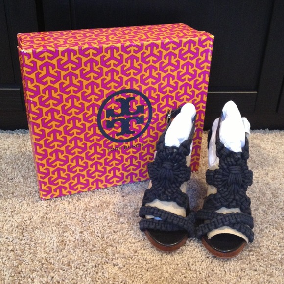 tory burch navy heels