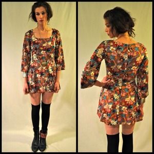 70s bell sleeve floral mini dress