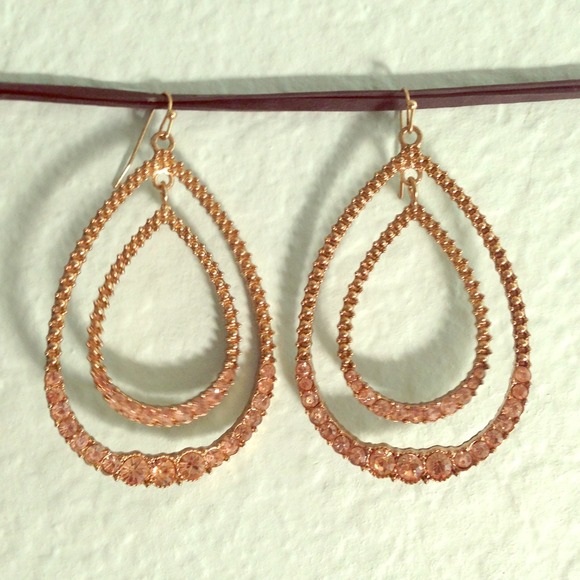 Gorgeous light pink stone on gold earrings!