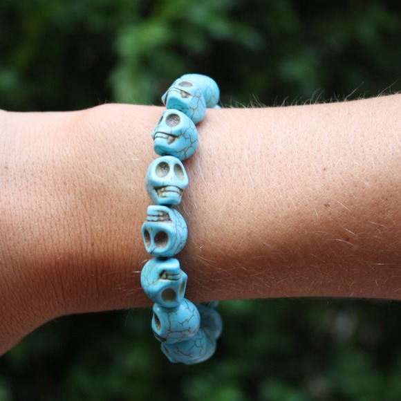 Teal skulls
