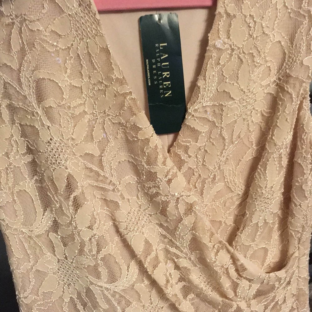 BEAUTIFUL blush / nude lace dress ๐น - Picture 3 of 8