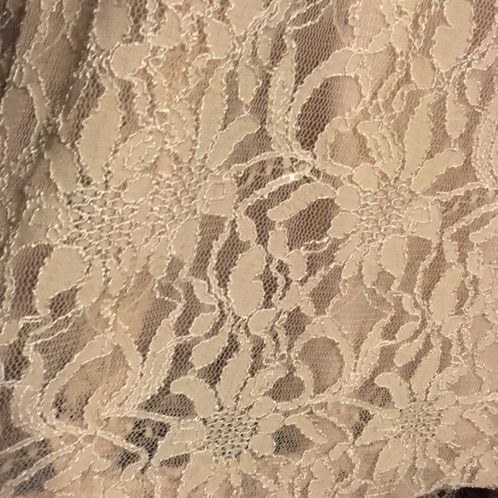 BEAUTIFUL blush / nude lace dress ๐น - Picture 8 of 8