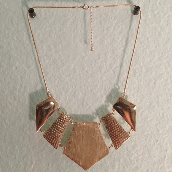 Gold multi-textured necklace