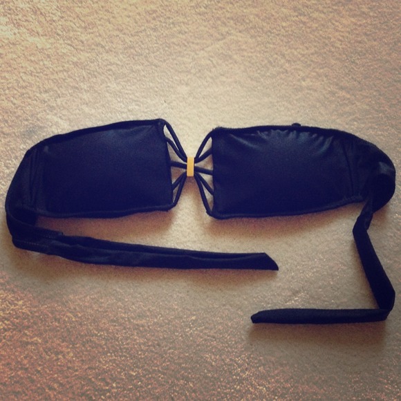 **SOLD** Sexy black cleavage bathing suit top