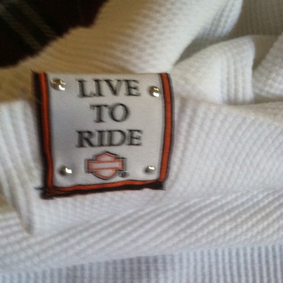 Harley Davidson cream turtle neck - Picture 4 of 4